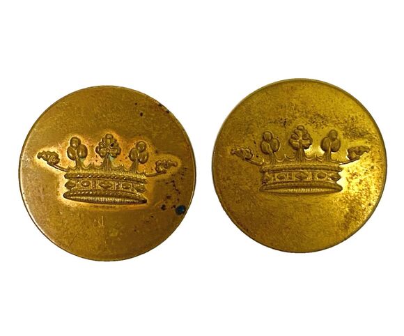 La Belle Other - La Belle Jardiniere- Paris Marquis Crown Antique Shank Livery Back Gilt Button